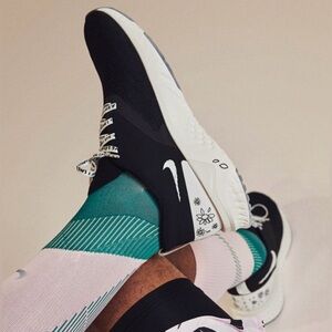 NWOT Nike Men’s Odyssey React Flyknit 2 Doodles Nathan Bell